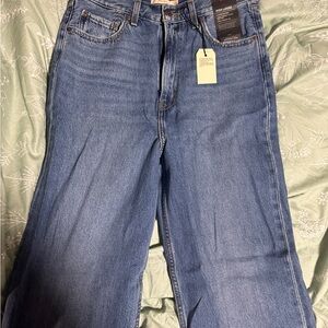 Levi's Women's High Loose Jeans